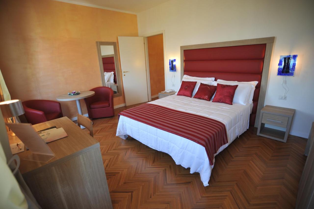 Hotel Astoria Fermo Exteriör bild